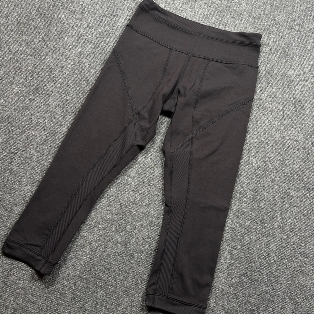 Lululemon Athletica Crop Leggings Womens 6‎ Black Ribbed Paneled Mid Rise
